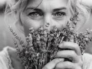 Mirosind acest parfum, îți poți mări materia cenușie a creierului Mirosind acest parfum, îți poți mări materia cenușie a creierului