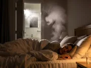 Pentru a adormi mai repede, știința are un sfat simplu: fă asta cu 90 de minute înainte de culcare