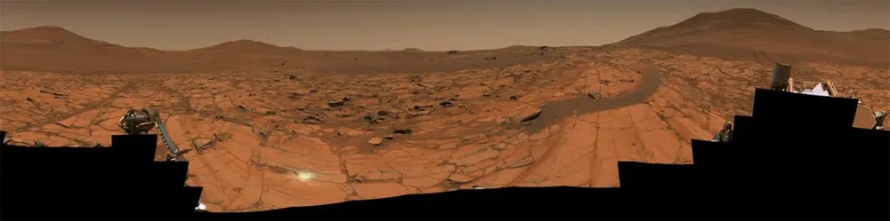 Un detaliu bizar a apărut în cea mai nouă imagine de pe Marte. Panorama 360° care i-a pus pe gânduri pe oamenii de știință