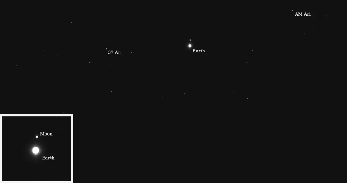 Sonda Psyche a surprins Pământul și Luna într-o imagine de la 290 de milioane de kilometri depărtare