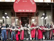 Este atât de mare, încât e nevoie de 15 oameni doar ca să-l ridice. Faceți cunoștință cu Medusa, cel mai lung șarpe din lume Cel mai lung șarpe în captivitate