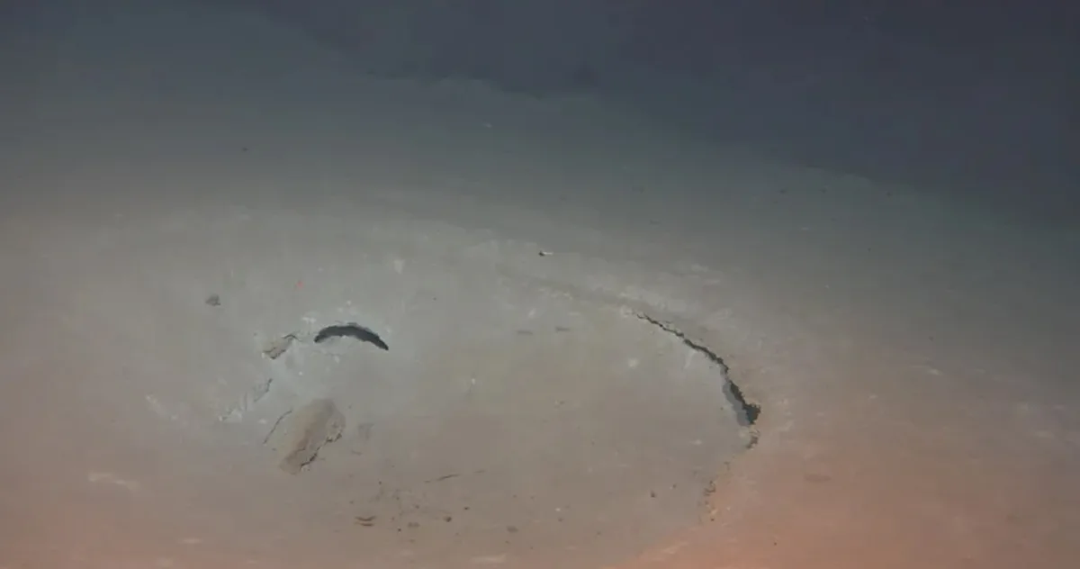 Craterele gigantice din Pacific