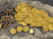 „Au început să apară una după alta”. Descoperire fabuloasă pe malul Mării Galileei: 97 de monede de aur pur a ieșit la lumină după 1.400 de ani 97 de monede de aur pur au ieșit la lumină după 1.400 de ani