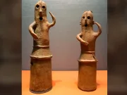 Figurinele Haniwa: dansatorii fantomatici vechi de 1.500 de ani, despre care se crede că adăpostesc sufletele morților Figurinele Haniwa: dansatorii fantomatici vechi de 1.500 de ani, despre care se crede că adăpostesc sufletele morților