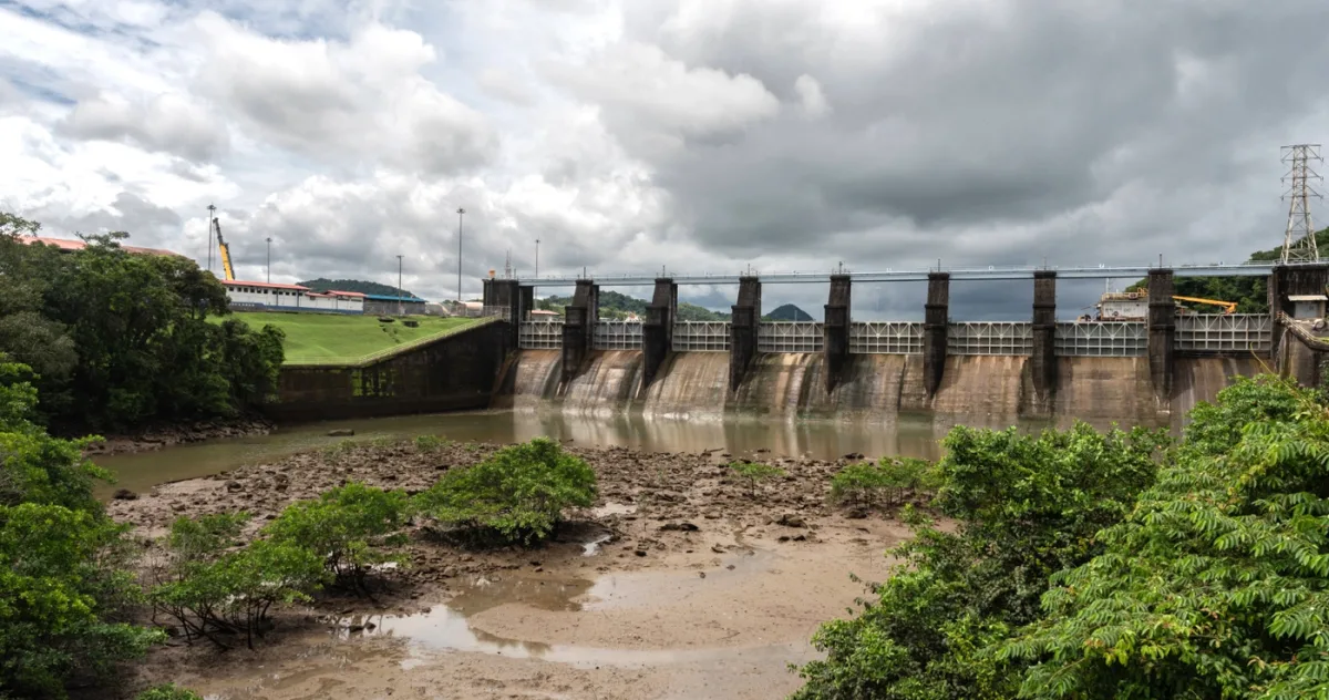Riscă faimosul Canal Panama să sece?