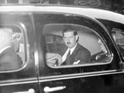 „Am răsuflat”: cum a fugit în exil regele Carol al II-lea, ascuns pe podeaua unui tren ciuruit de gloanțele legionarilor cum a fugit în exil regele Carol al II-lea, ascuns pe podeaua unui tren ciuruit de gloanțele legionarilor