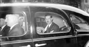 cum a fugit în exil regele Carol al II-lea, ascuns pe podeaua unui tren ciuruit de gloanțele legionarilor