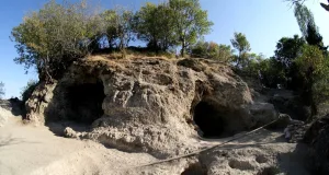 Templu vechi de 2.700 de ani cu o „peșteră sacră” a fost descoperit în Turcia