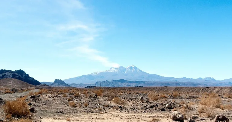 vulcanul Taftan Un vulcan considerat stins de 700.000 de ani dă semne de trezire în Iran