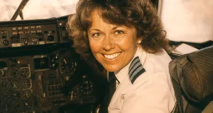 prima femeie care a pilotat A renunțat la școală la 15 ani pentru a deveni coafeză