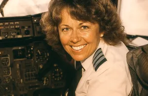 A renunțat la școală la 15 ani pentru a deveni coafeză. Apoi a devenit prima femeie care a pilotat cel mai rapid avion de pasageri din lume: Concorde prima femeie care a pilotat A renunțat la școală la 15 ani pentru a deveni coafeză