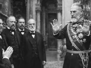 Carol I și-a făcut bagajele