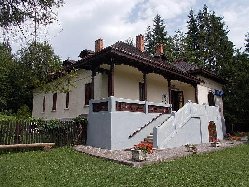 casa lui sadoveanu vanatori
