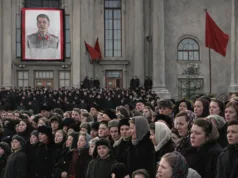 Moartea lui Stalin și „marea mascaradă”: cum a fost jelit de români tiranul și mesajul cu dublu înțeles al Patriarhului Moartea lui Stalin