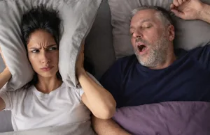 De ce oamenii care sforăie nu se trezesc singuri din cauza zgomotului infernal? Știința are un răspuns De ce oamenii care sforăie nu se trezesc singuri