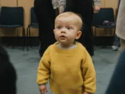 Bebelușii te înțeleg mult mai bine decât crezi: creierul lor procesează verbele cu luni de zile înainte de primele cuvinte Bebelușii te înțeleg