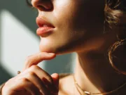 oamenii sunt singura specie cu bărbie