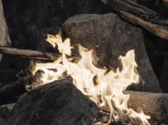 O nouă descoperire arată că oamenii preistorici făceau focul mult mai devreme decât credeam oamenii preistorici făceau focul