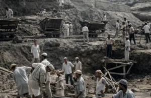 Tactica exterminării: cum funcționa rețeaua celor 100 de lagăre de muncă forțată din România anilor ’50 100 de lagăre de muncă forțată