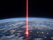 Astronomii confirmă un „semnal mega-laser” de la 8 miliarde de ani-lumină care refuză să-și piardă intensitatea Astronomii confirmă un „semnal mega-laser” de la 8 miliarde de ani-lumină