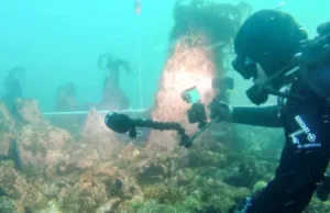 Structuri de piatră de 120 de metri descoperite în largul coastei franceze datează de acum 7.000 de ani și sunt probabil opera omului zid subacvatic vechi de 7.000 de ani