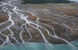 De ce apa oceanului este sărată, iar râurile rămân dulci: explicația științifică de ce este oceanul sărat