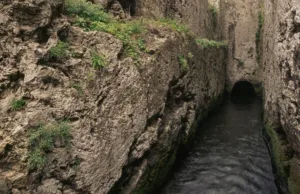 Arheologii au descoperit o uriașă „autostradă navigabilă” romană ascunsă sub câmpurile agricole din Germania