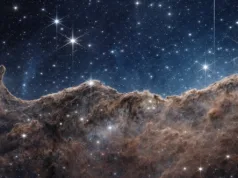 Richard Feynman explică: De ce este cerul nopții întunecat, în ciuda trilioanelor de stele? de ce este cerul întunecat noaptea