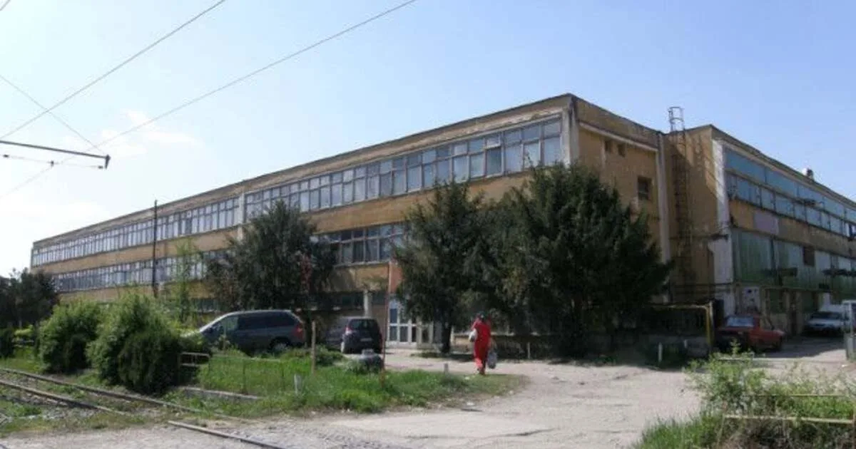 fabrica de păpuși Arădeanca
