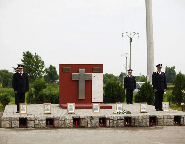 monument explozie mihăileşti