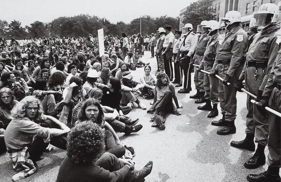 O manifestație împotriva războiului organizată la Washington, D.C., pe 21 mai 1972